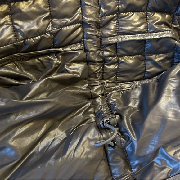 Women’s Grey The North Face Hooded Winter Jacket Size S. - Picture 5 of 5